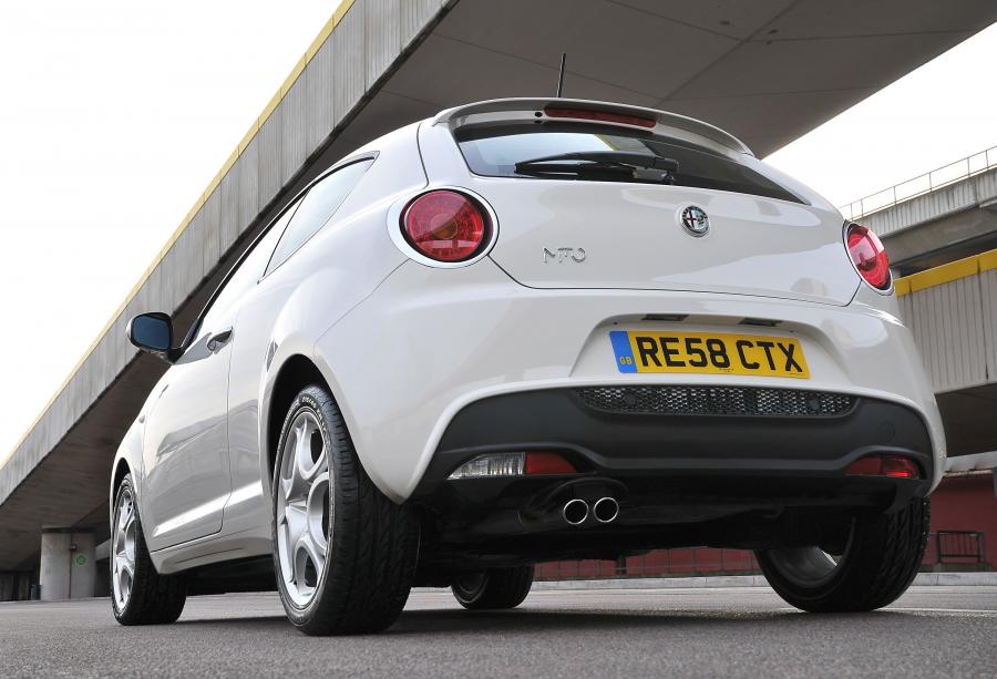  Alfa Romeo MiTo (955) 2009 года  (UK) (фото 36 из 47)